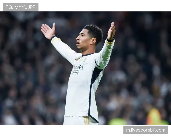 贝林厄姆伤愈复出后角色调整 更多参与防守支撑皇马中场平衡