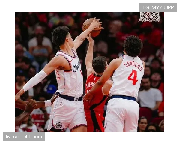 魔术客场111-109险胜快船 伦纳德空砍37分8篮板4助攻