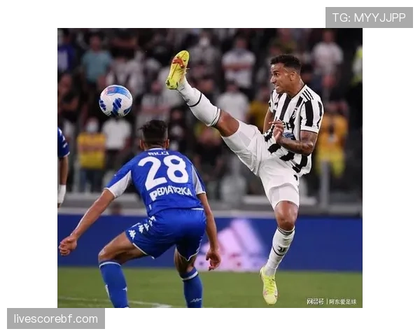 弗鲁米嫩塞进攻体系分析：17进球背后的快速转换逻辑